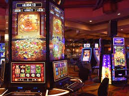 Themed Treasure Gems section on 7z77 beside sports and leisure browsing
